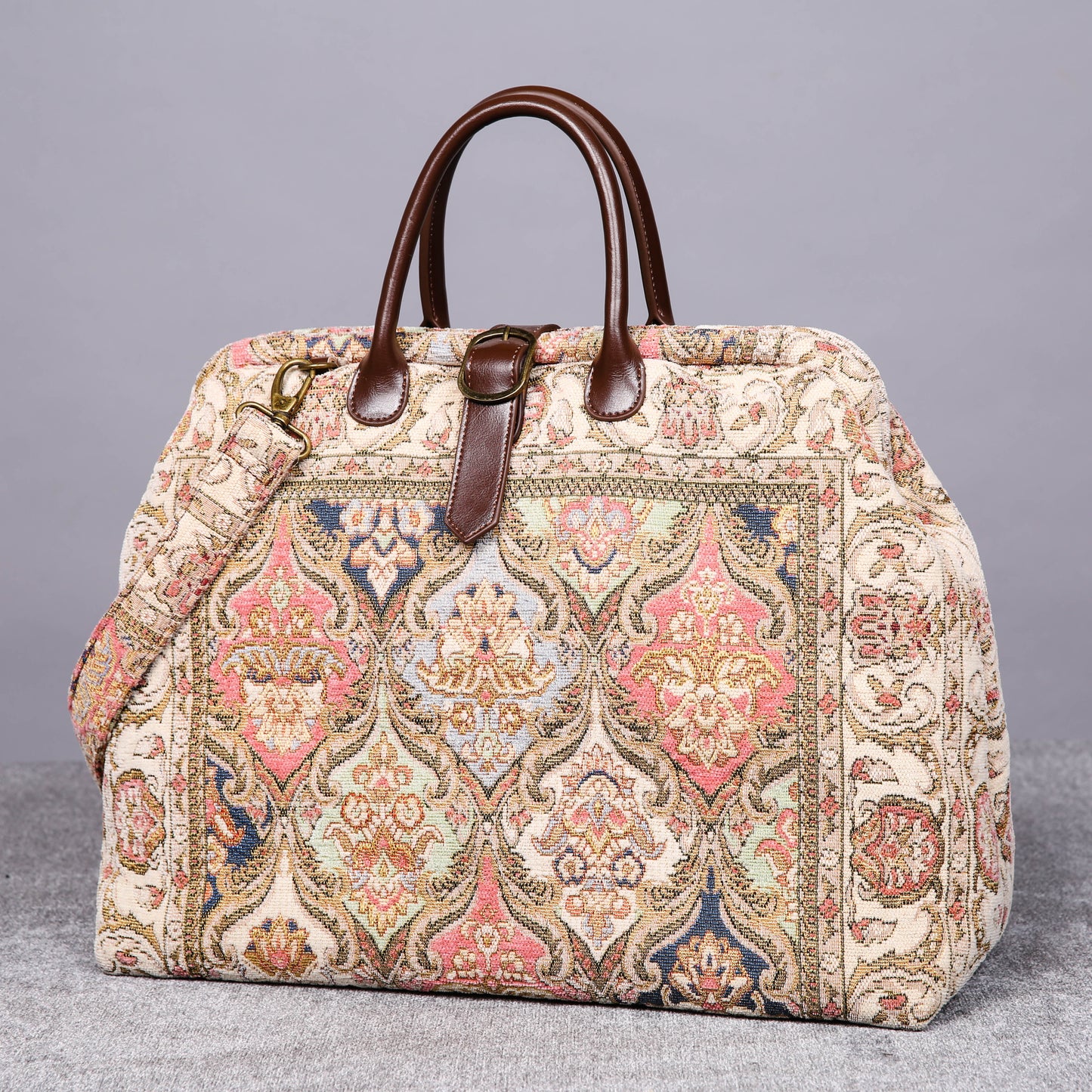 Mary Poppins Carpet Bag Golden Age Pink