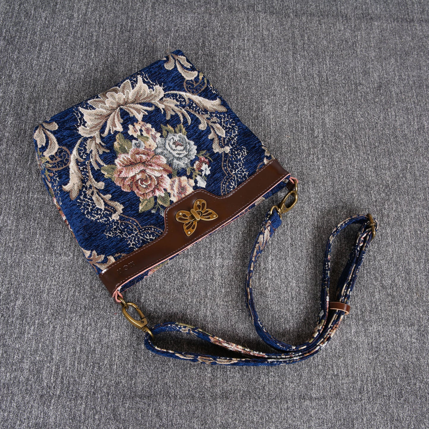 Carpet Crossbody Bag Floral Blue