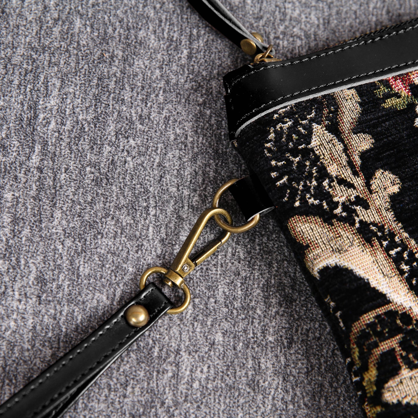 Carpet Makeup Bag Floral Black