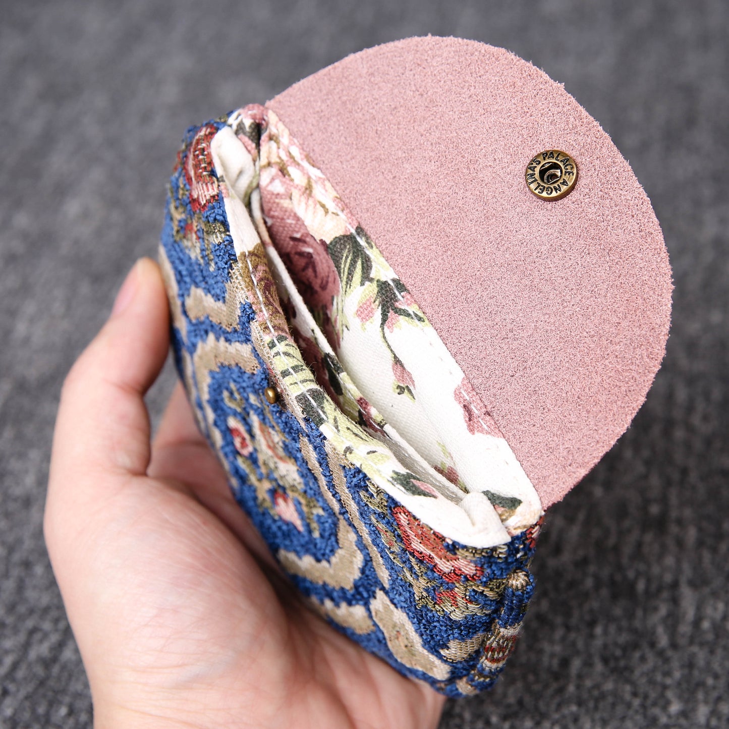 Minimalist Style Leather Carpet Coin Purse<br>Traditional Colors