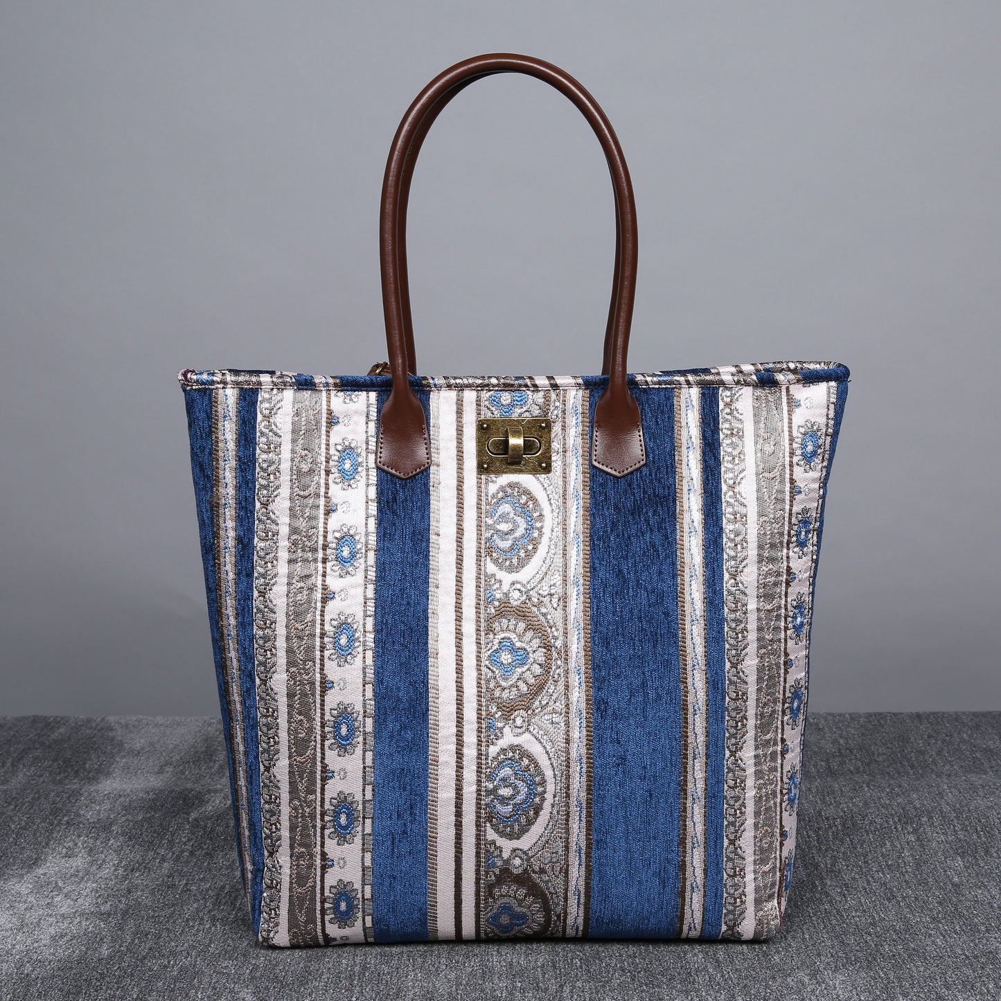 Carpet Tote Ethnic Stripes Navy