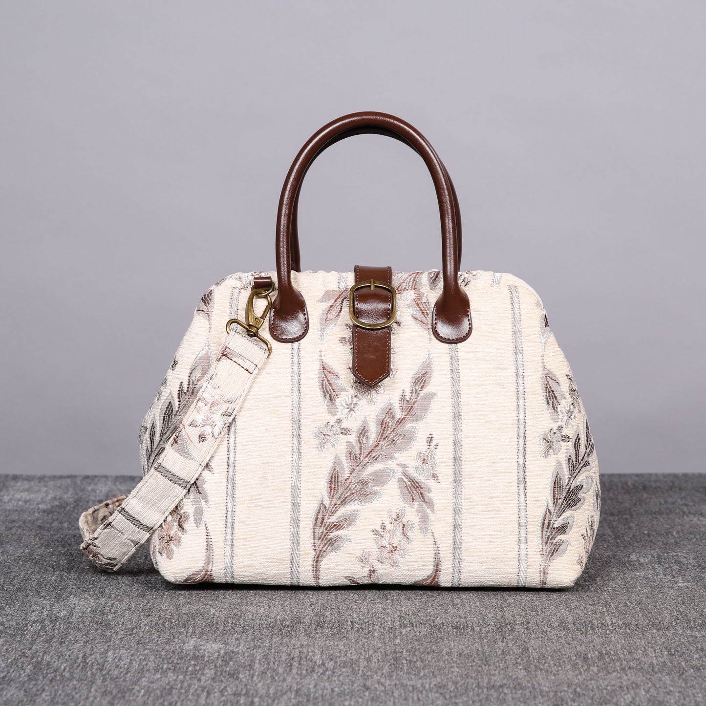 Carpet Purse Ethnic Stripes Cream