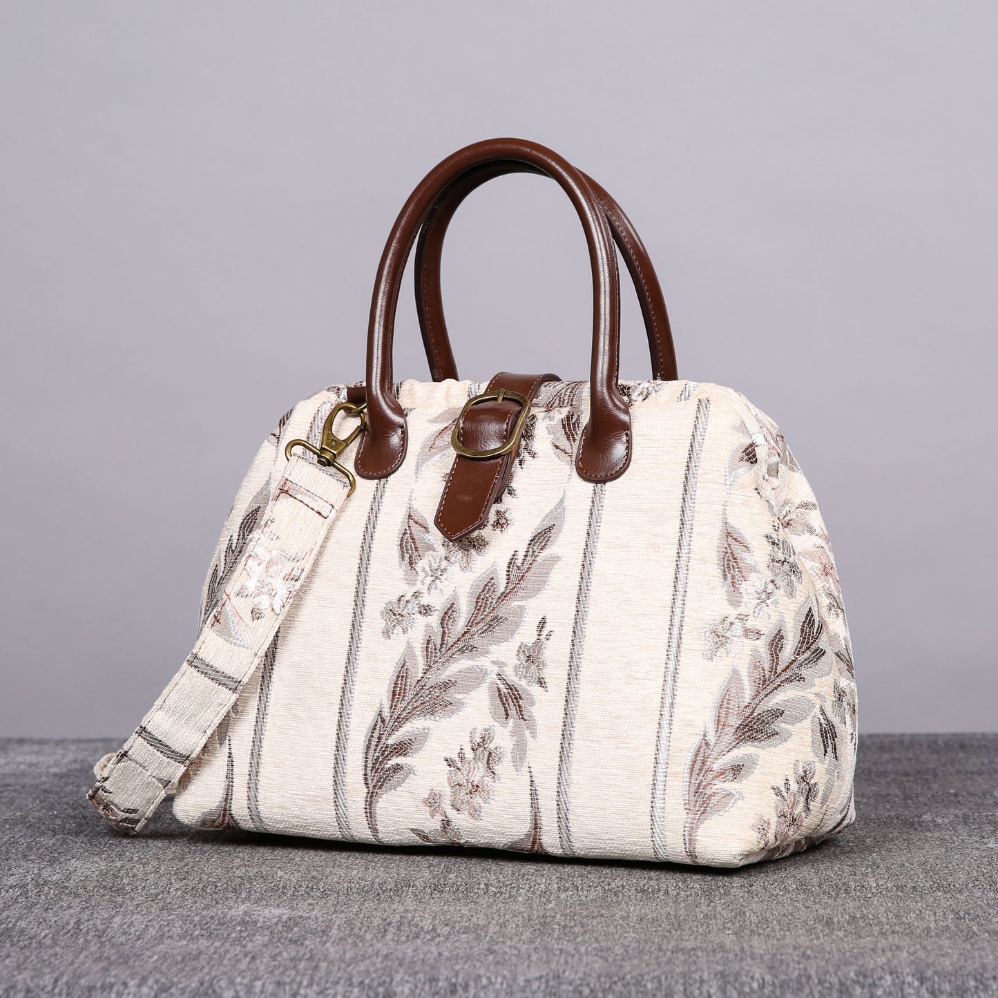 Carpet Purse Ethnic Stripes Cream
