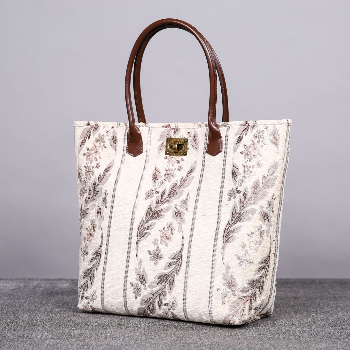 Carpet Tote Victorian Stripes Cream