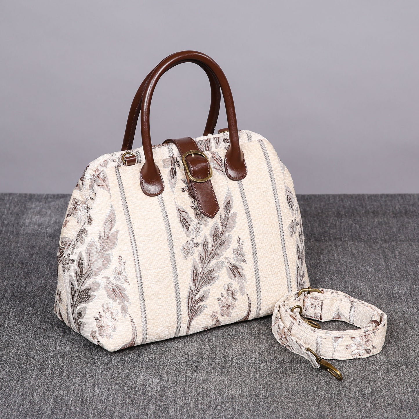 Carpet Purse Ethnic Stripes Cream