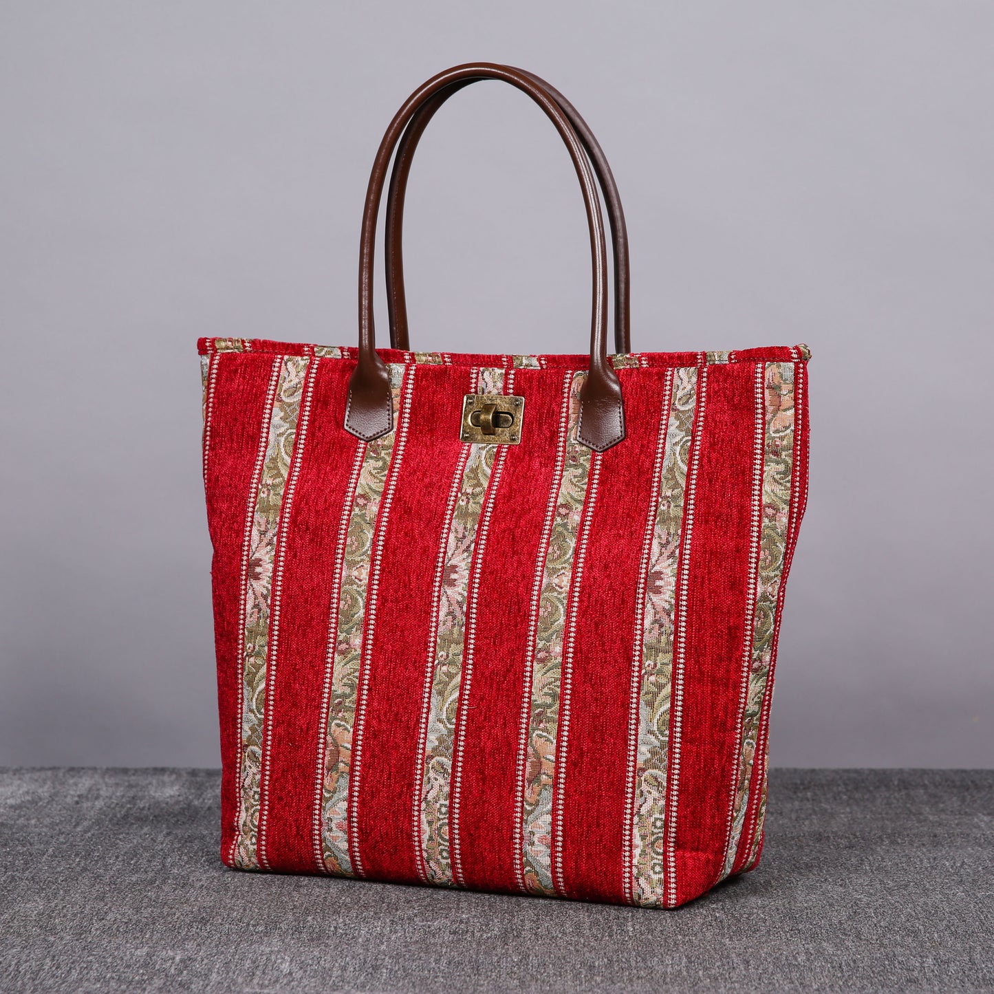 Carpet Tote Floral Stripes Red