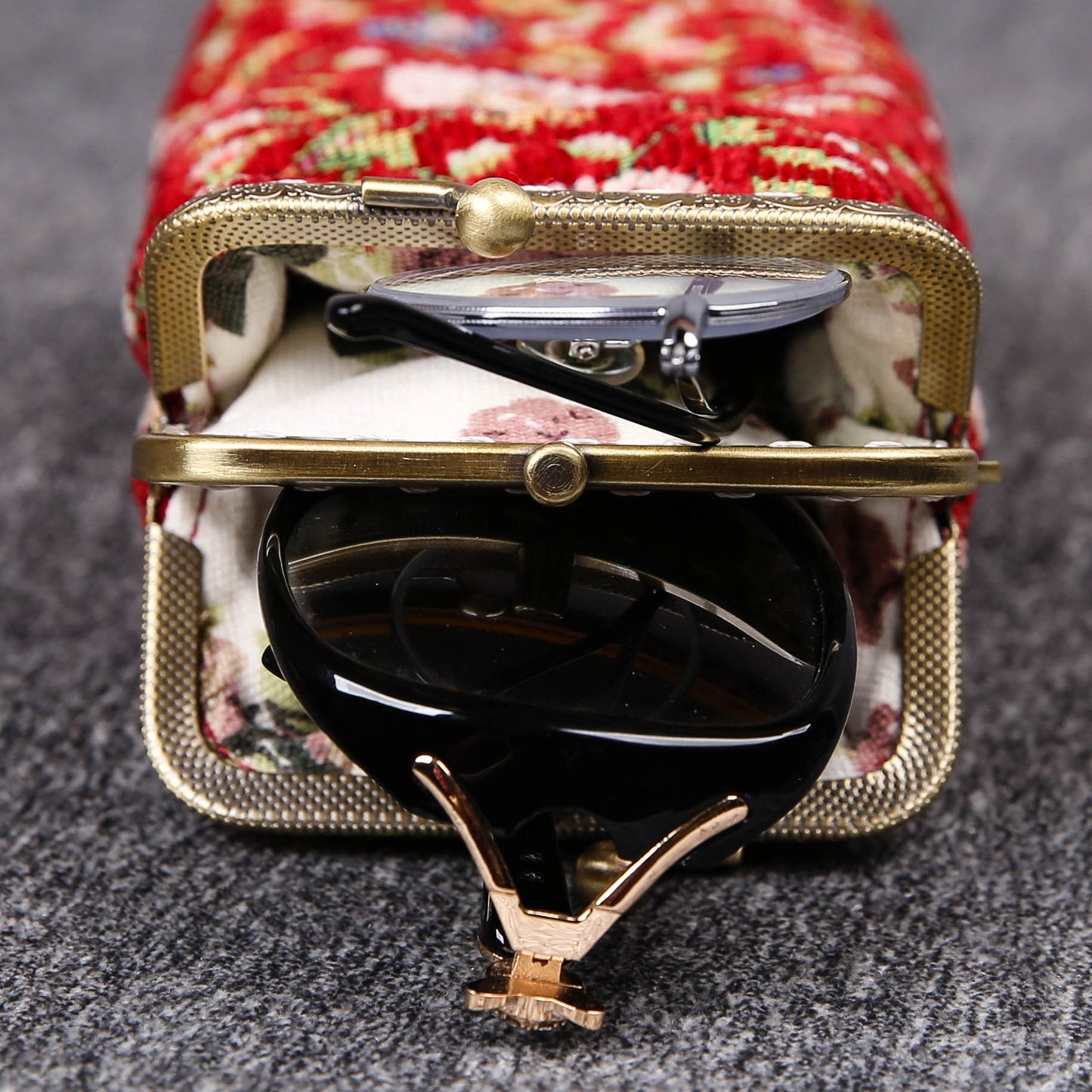 Vintage Carpet Glasses Case Double Kiss Lock<br>Oriental Color