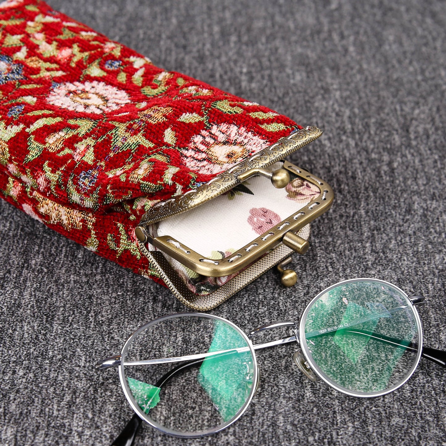 Vintage Carpet Glasses Case Double Kiss Lock<br>Oriental Color