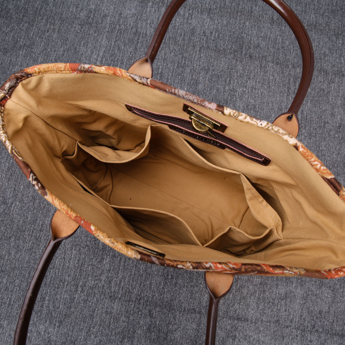 Carpet Tote Abstract Brown