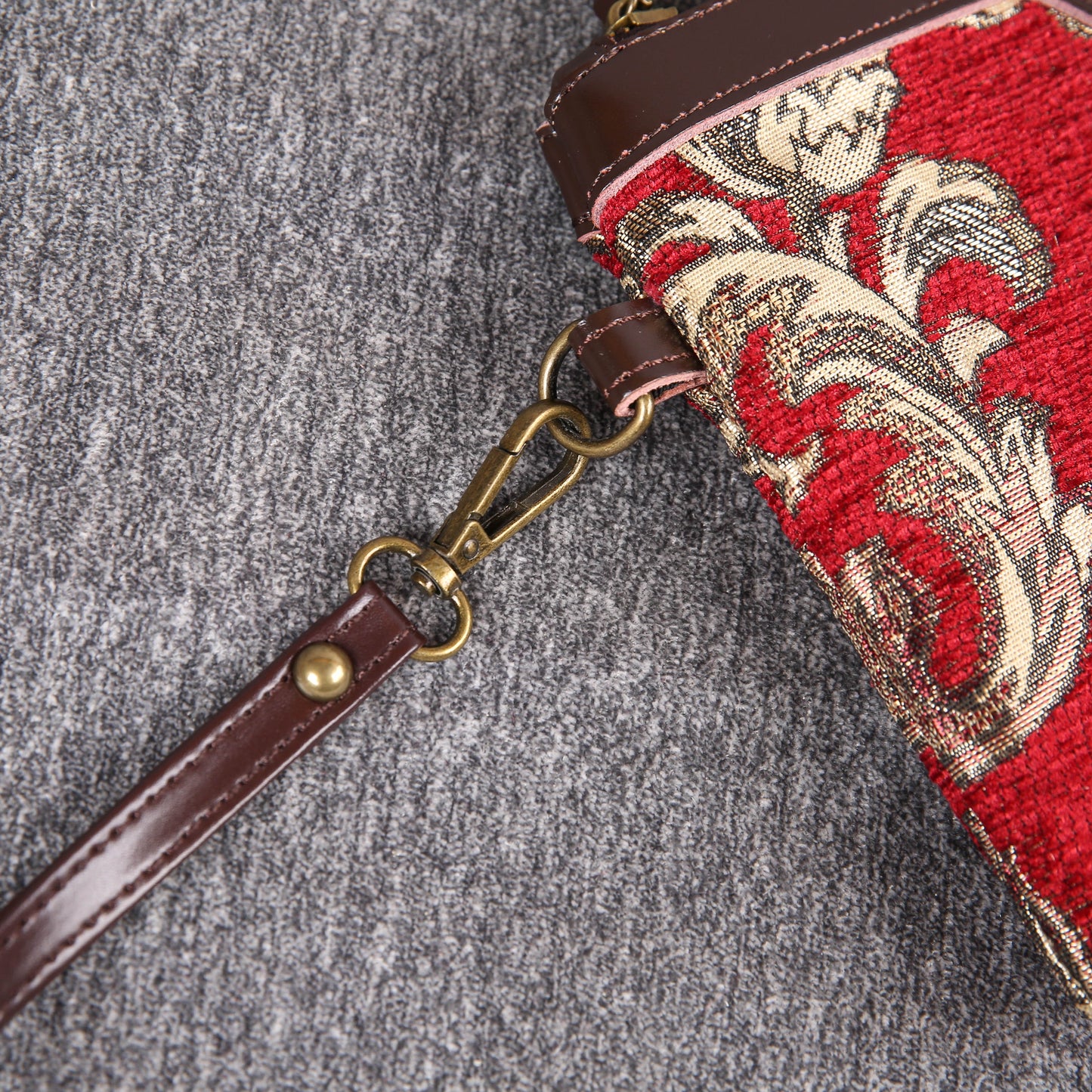 Carpet Clutch & Wristlet Victorian Blossom Red/Gold