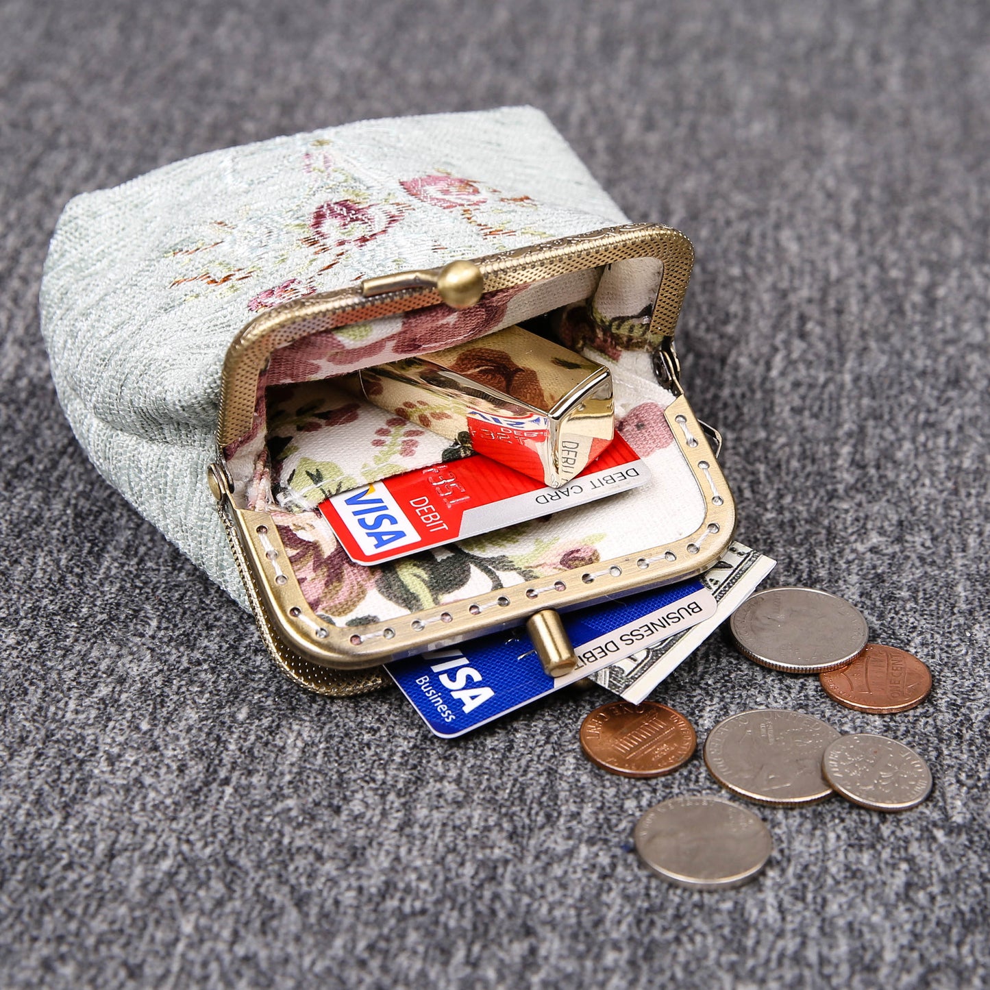 Vintage Carpet Coin Purse Double Kiss Lock<br>Bouquet Pattern