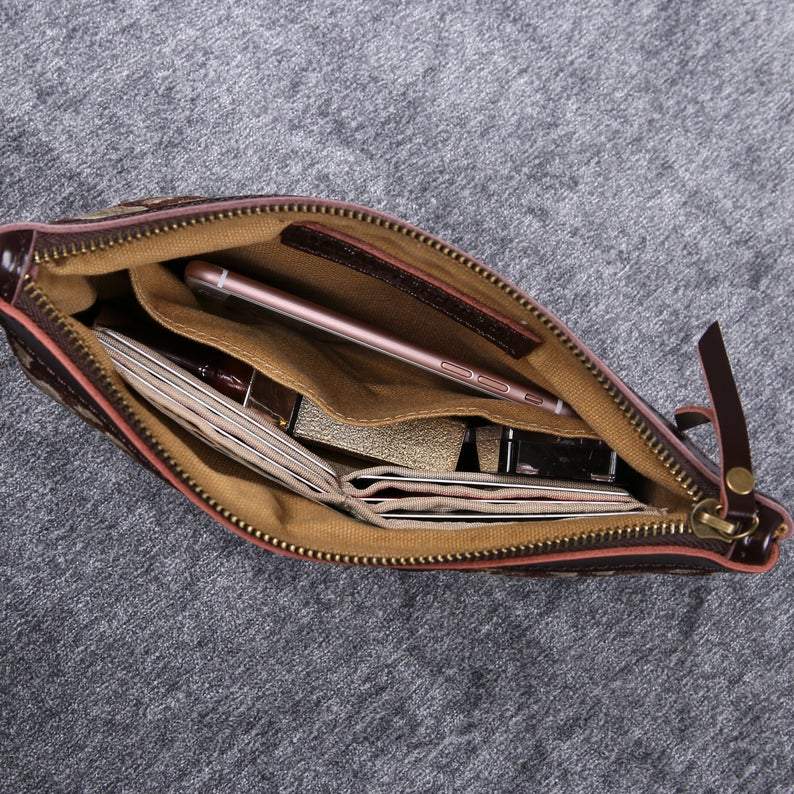 Carpet Clutch & Wristlet Traditional Coffee