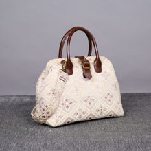 Load image into Gallery viewer, Carpet Purse&lt;br&gt;Ethnic Cream
