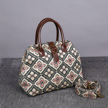 Load image into Gallery viewer, Carpet Purse&lt;br&gt;Ethnic Green
