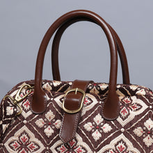 Load image into Gallery viewer, Carpet Purse&lt;br&gt;Ethnic Coffee
