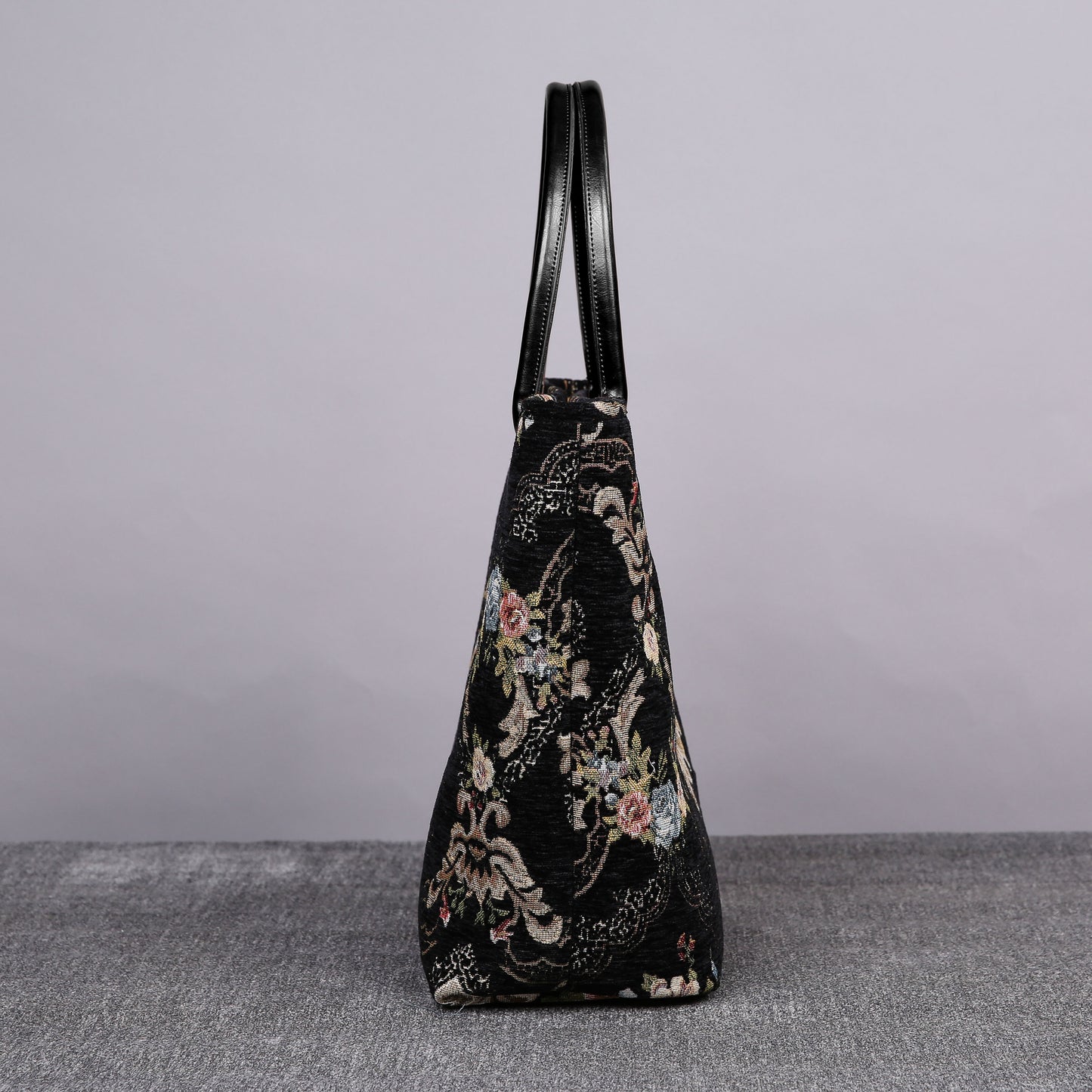 Carpet Tote Floral Black