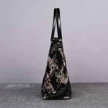 Load image into Gallery viewer, Carpet Tote&lt;br&gt;Floral Black
