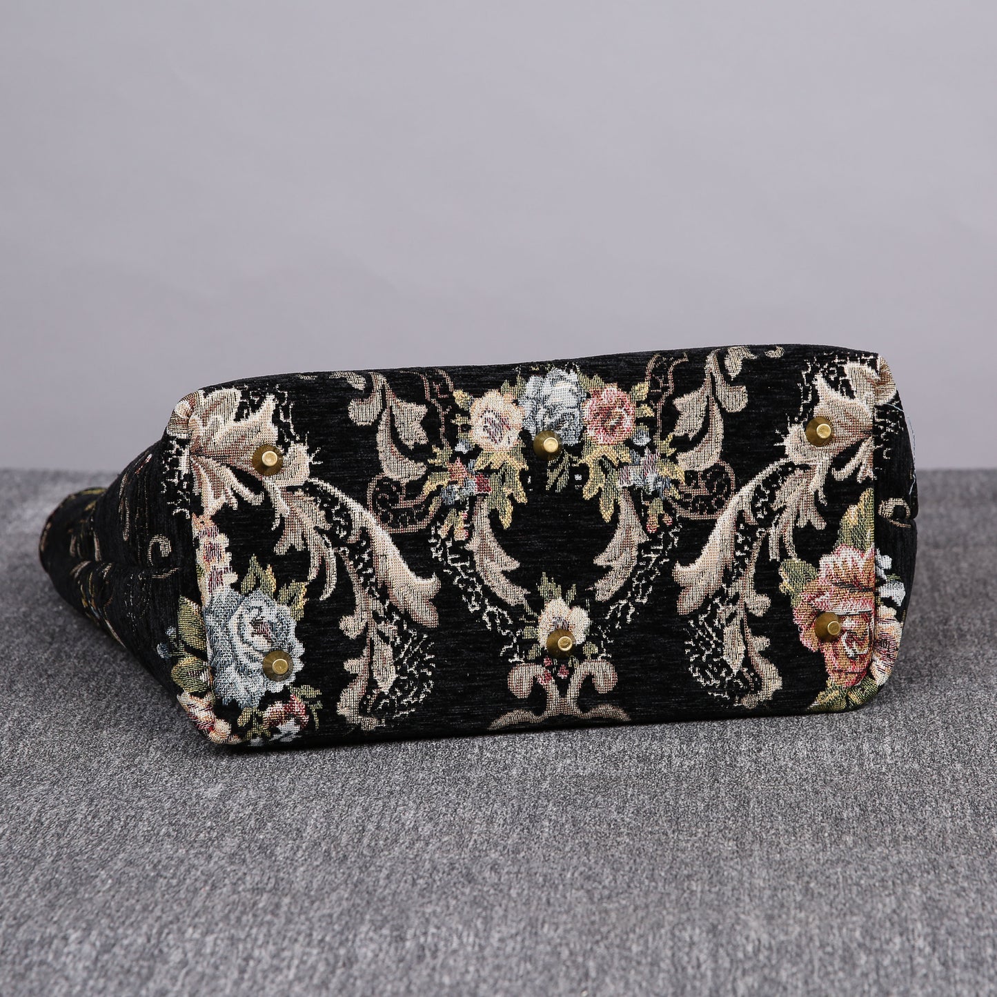 Carpet Tote Floral Black