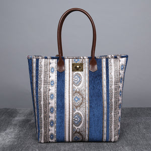 Carpet Tote<br>Ethnic Stripes Navy