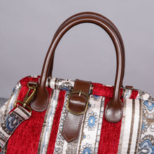 Load image into Gallery viewer, Carpet Purse&lt;br&gt;Ethnic Stripes Wine
