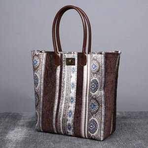 Carpet Tote<br>Ethnic Stripes Coffee