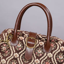Load image into Gallery viewer, Carpet Purse&lt;br&gt;Traditional Coffee
