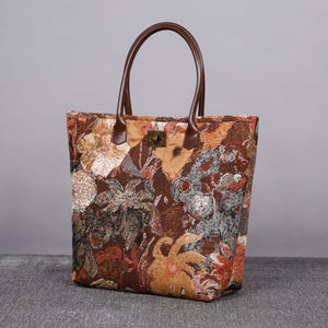 Carpet Tote<br>Abstract Brown