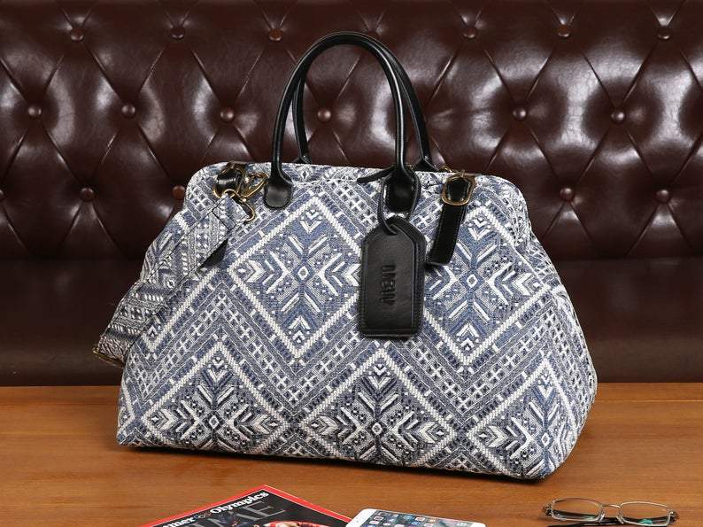 Men's Carpet Bag Aztec Off-White