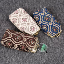 Load image into Gallery viewer, Vintage Carpet Glasses Case Double Kiss Lock&lt;br&gt;Traditional Color

