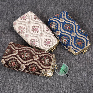 Vintage Carpet Glasses Case Double Kiss Lock<br>Traditional Color