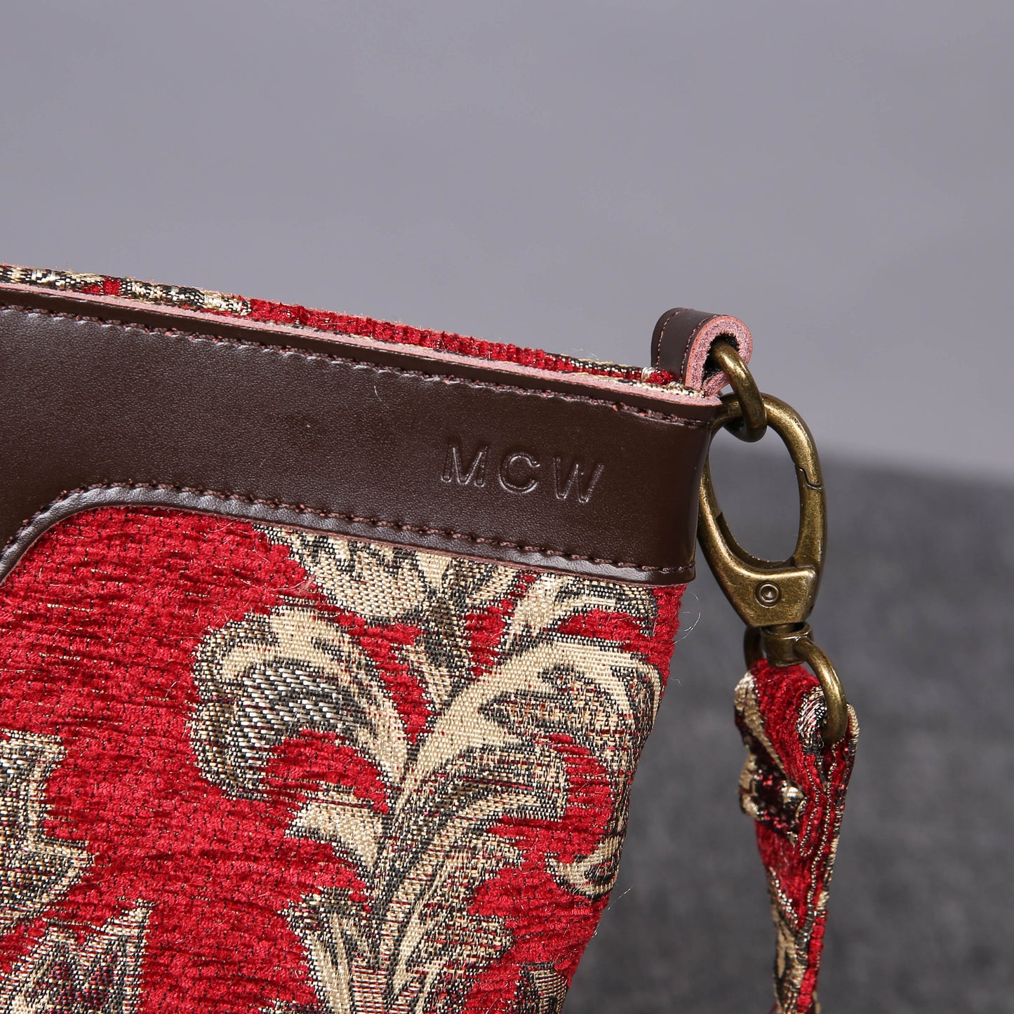 Carpet Crossbody Bag Victorian Blossom Red/Gold