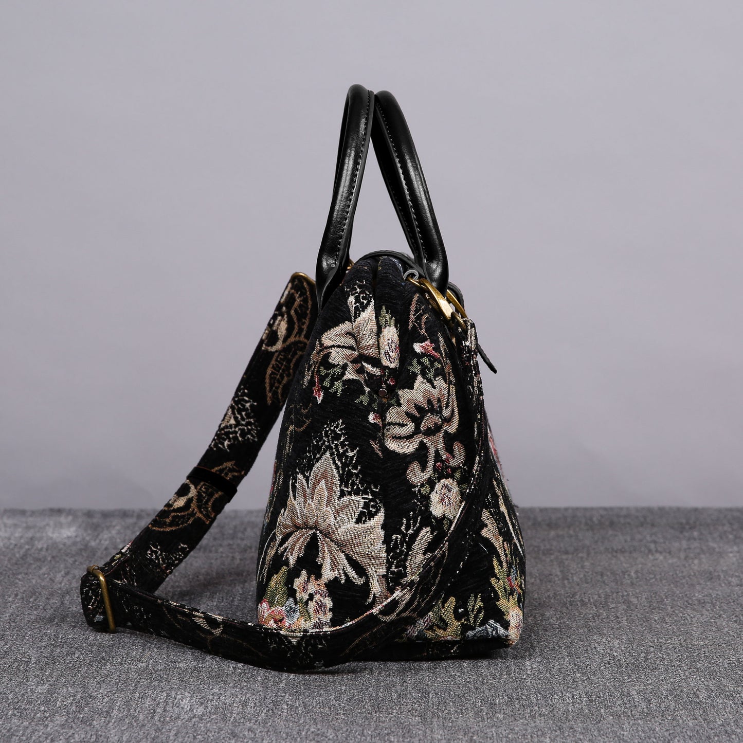 Carpet Purse Floral Black