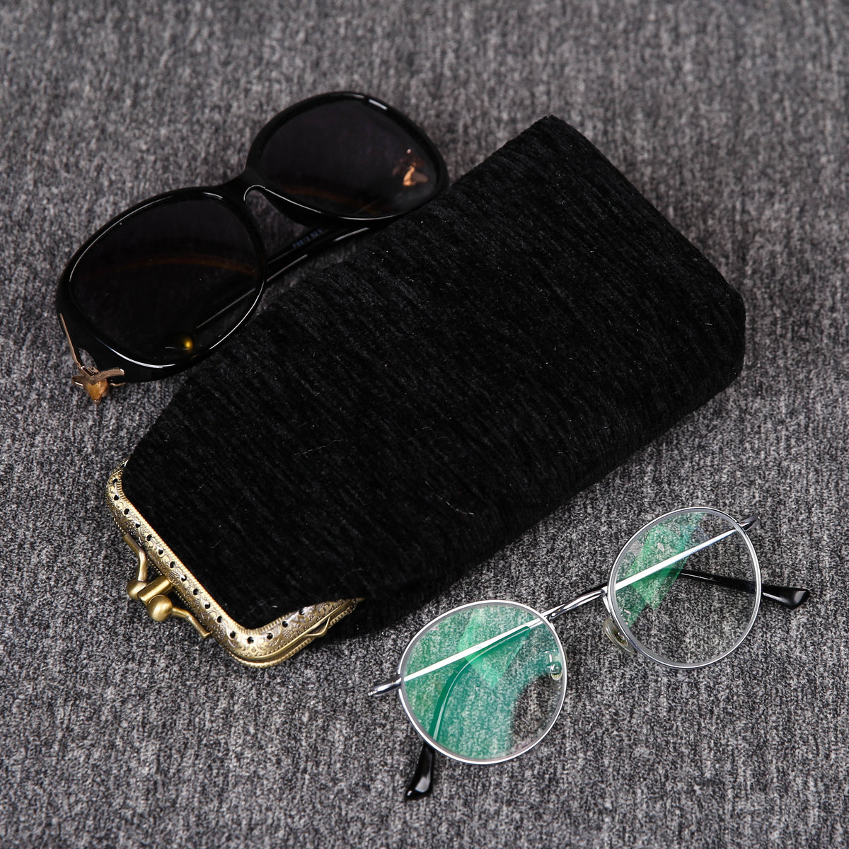 Vintage Carpet Glasses Case Double Kiss Lock<br>Solid Color