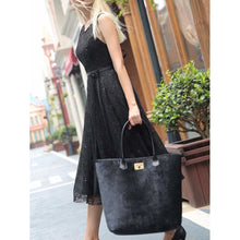 Load image into Gallery viewer, Carpet Tote&lt;br&gt;Black
