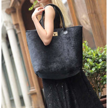 Load image into Gallery viewer, Carpet Tote&lt;br&gt;Black
