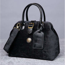 Load image into Gallery viewer, Carpet Purse&lt;br&gt;Black

