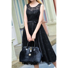 Load image into Gallery viewer, Carpet Purse&lt;br&gt;Black
