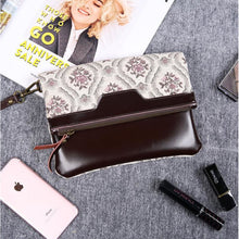 Load image into Gallery viewer, Carpet Clutch &amp; Wristlet&lt;br&gt;Traditional Cream
