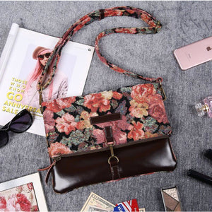 Carpet Crossbody Bag<br>Floral Rose