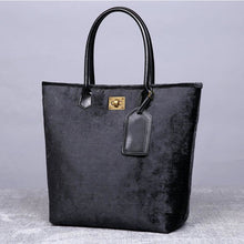 Load image into Gallery viewer, Carpet Tote&lt;br&gt;Black
