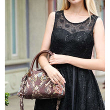 Load image into Gallery viewer, Carpet Handbag&lt;br&gt;Floral Coffee

