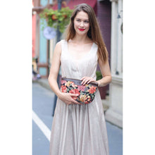 Load image into Gallery viewer, Carpet Makeup Bag&lt;br&gt;Floral Rose
