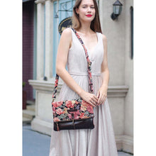 Load image into Gallery viewer, Carpet Crossbody Bag&lt;br&gt;Floral Rose
