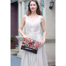 Load image into Gallery viewer, Carpet Crossbody Bag&lt;br&gt;Floral Rose
