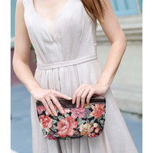 Load image into Gallery viewer, Carpet Makeup Bag&lt;br&gt;Floral Rose
