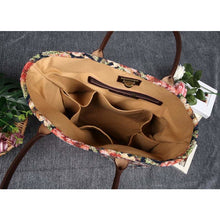 Load image into Gallery viewer, Carpet Tote&lt;br&gt;Floral Rose
