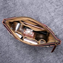 Load image into Gallery viewer, Carpet Makeup Bag&lt;br&gt;Floral Rose
