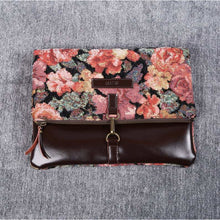 Load image into Gallery viewer, Carpet Crossbody Bag&lt;br&gt;Floral Rose
