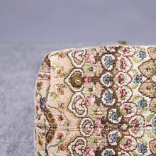 Load image into Gallery viewer, Carpet Purse&lt;br&gt;Oriental Beige
