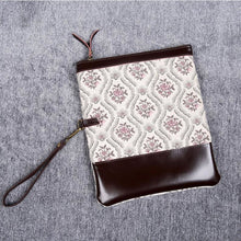 Load image into Gallery viewer, Carpet Clutch &amp; Wristlet&lt;br&gt;Traditional Cream
